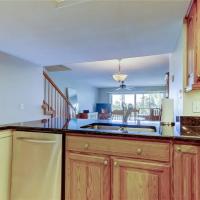 Step inside this BEAUTIFUL 3 bedroom, 3 bath, Move-in-Ready townhome situated near the Intracoastal Waterway in the highly sought-after, park-like setting of the Tara Cay South community. - Image# 4