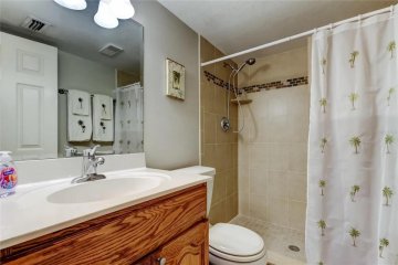 Step inside this BEAUTIFUL 3 bedroom, 3 bath, Move-in-Ready townhome situated near the Intracoastal Waterway in the highly sought-after, park-like setting of the Tara Cay South community. - Image# 7