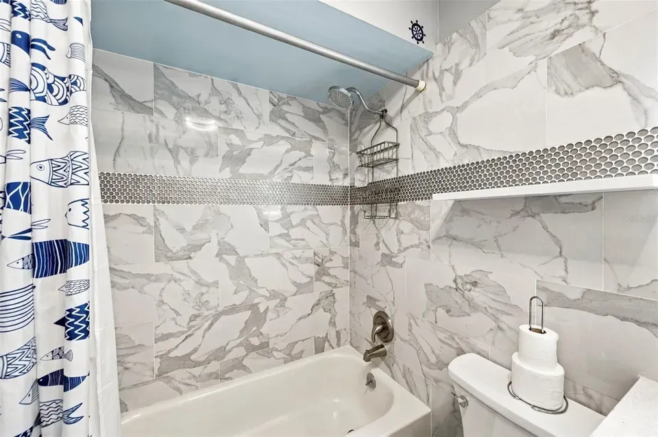 9950 62nd Ter N Apt 408, Saint Petersburg, FL 33708 - Image# 15